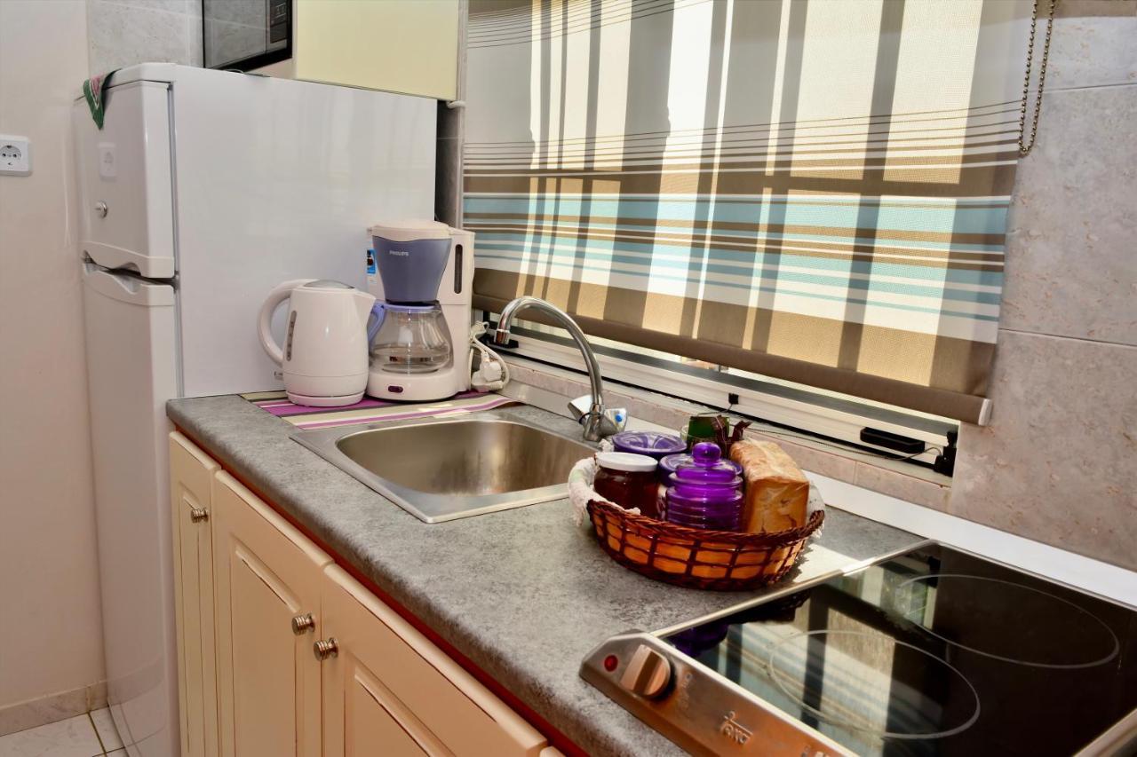 Troumpas Family Rooms & Apartments เลโอนีดีออน ภายนอก รูปภาพ